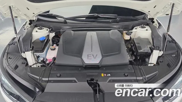 Kia EV6 — Фото автомобиля 6