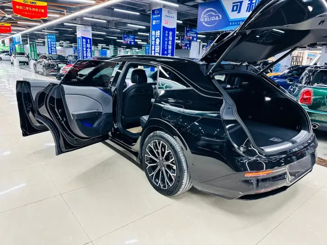 Zeekr 007 GT — Фото автомобиля 20