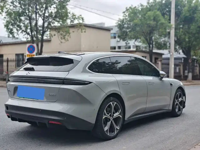 Nio ET5 Touring — Фото автомобиля 11