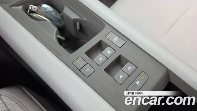 Hyundai Ioniq 6 — Фото автомобиля 28