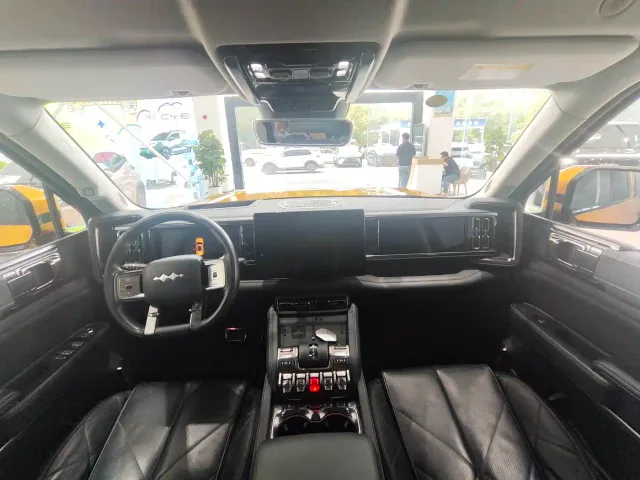 BYD FangChengBao Leopard 5 — Фото автомобиля 14