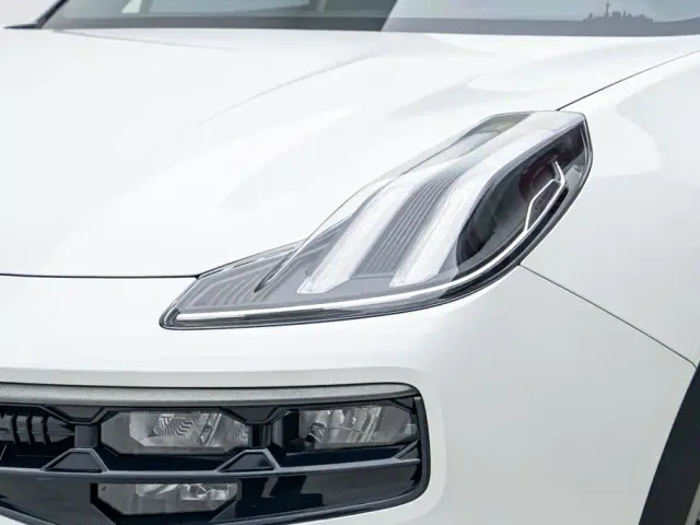 Lynk & Co 06 — Фото автомобиля 12