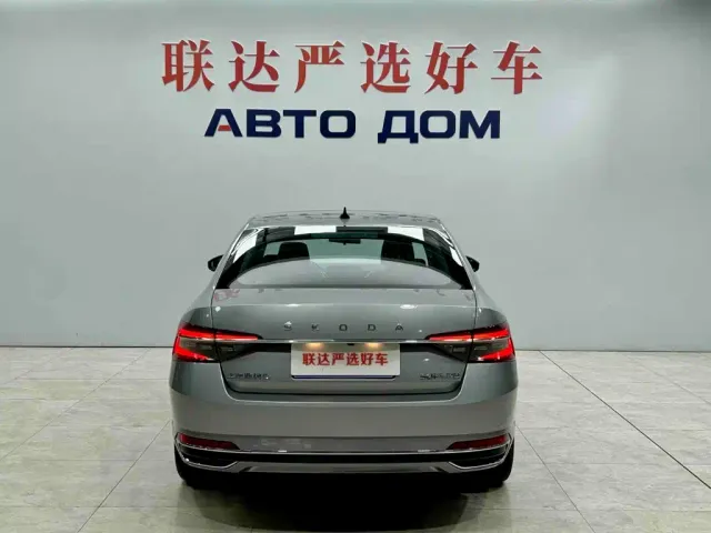 Skoda Superb — Фото автомобиля 5