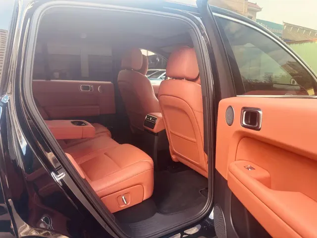 Li Auto L6 — Фото автомобиля 10