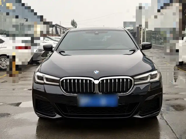 BMW 5 Series — Фото автомобиля 2