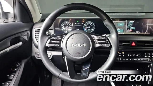 Kia Seltos New — Фото автомобиля 23