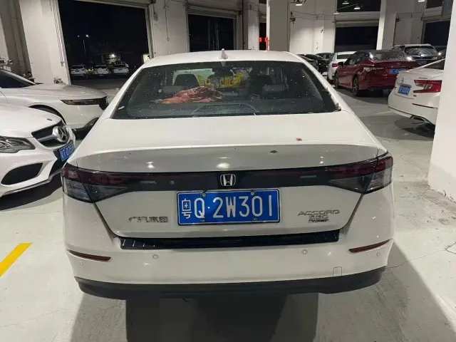 Honda Accord — Фото автомобиля 8