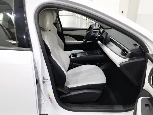 BYD Seal 05 DM-i — Фото автомобиля 23
