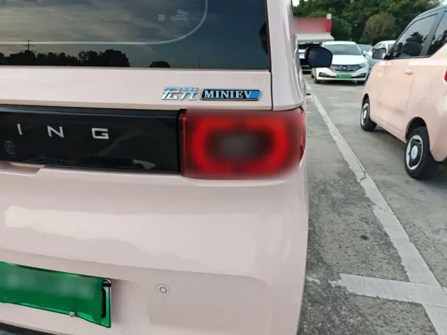Wuling Hongguang Mini EV — Фото автомобиля 7