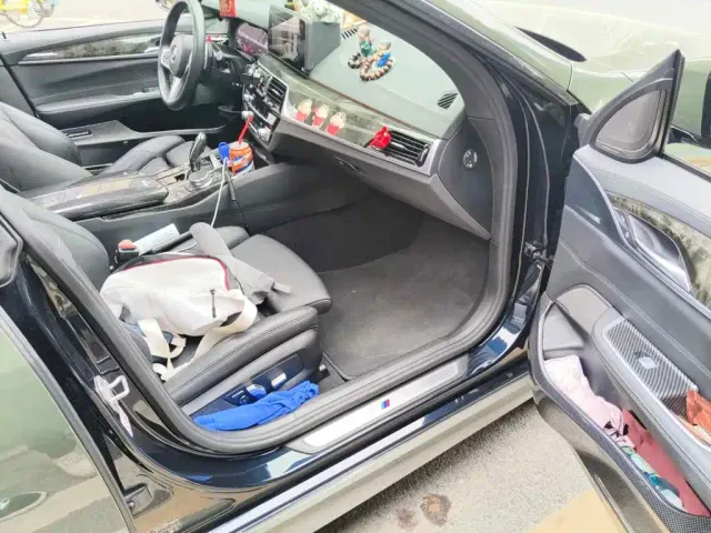 BMW 6 Series Gran Turismo — Фото автомобиля 13