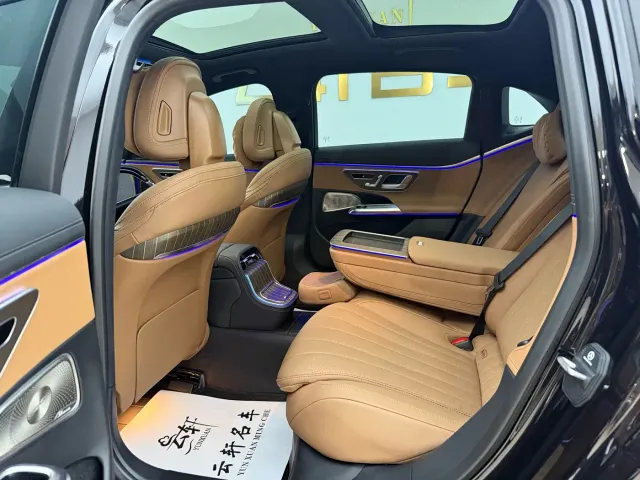Mercedes-Benz E-Class — Фото автомобиля 17
