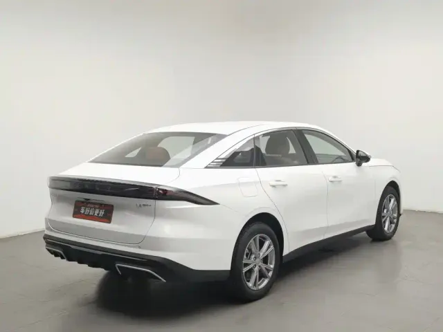 Geely Galaxy L6 — Фото автомобиля 2