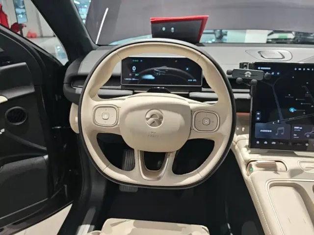 Nio ES6 — Фото автомобиля 10