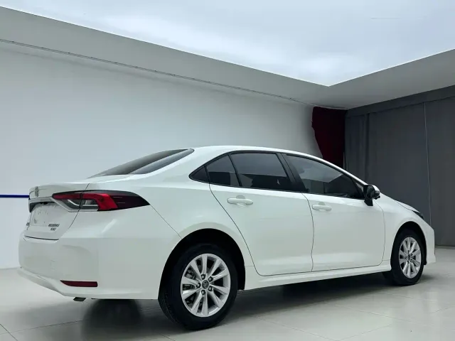 Toyota Corolla — Фото автомобиля 6