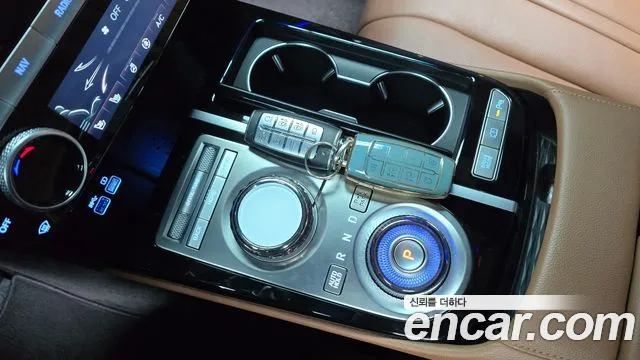 Genesis G80 Бензин 2.5 турбо AWD — Фото автомобиля 9