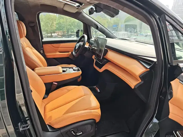 Geely Yizhen L380 — Фото автомобиля 9
