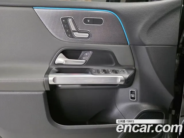 Mercedes-Benz EQB — Фото автомобиля 15