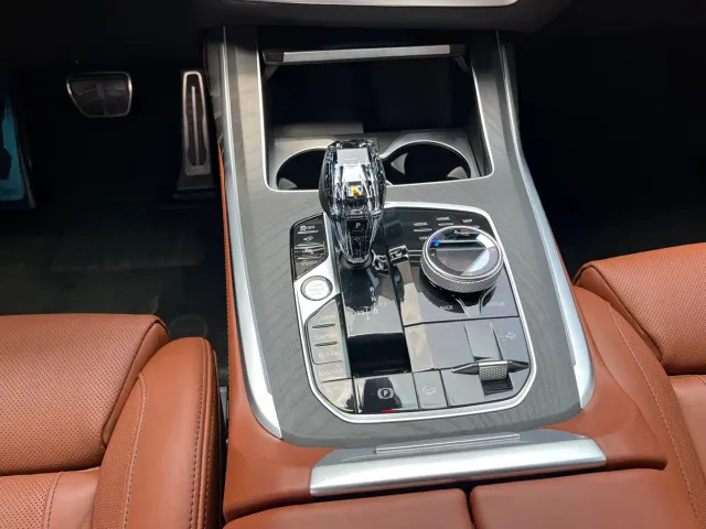 BMW X7 — Фото автомобиля 13
