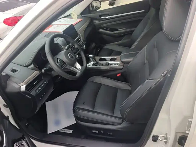 Nissan Teana — Фото автомобиля 14