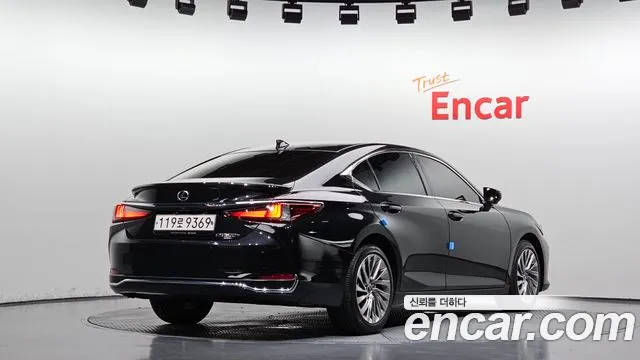 Lexus ES 7th Gen — Фото автомобиля 2