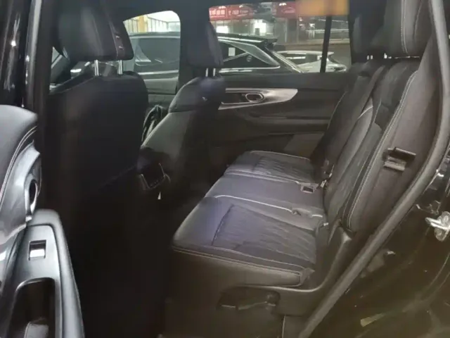 GAC Trumpchi GS8 — Фото автомобиля 16