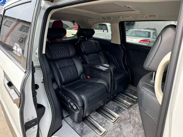 Honda Elysion — Фото автомобиля 11