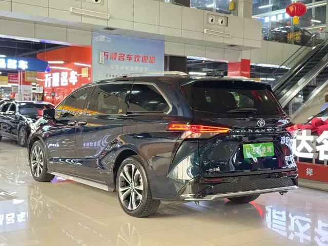 Toyota Granvia — Фото автомобиля 6