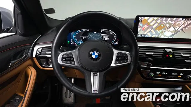 BMW 5-Series — Фото автомобиля 12