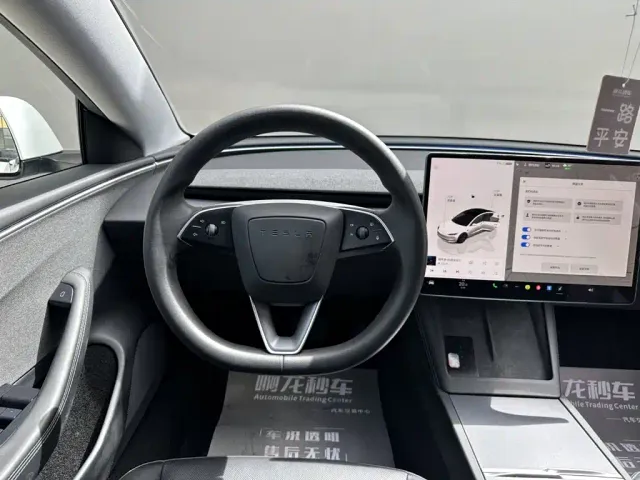 Tesla Model 3 — Фото автомобиля 11