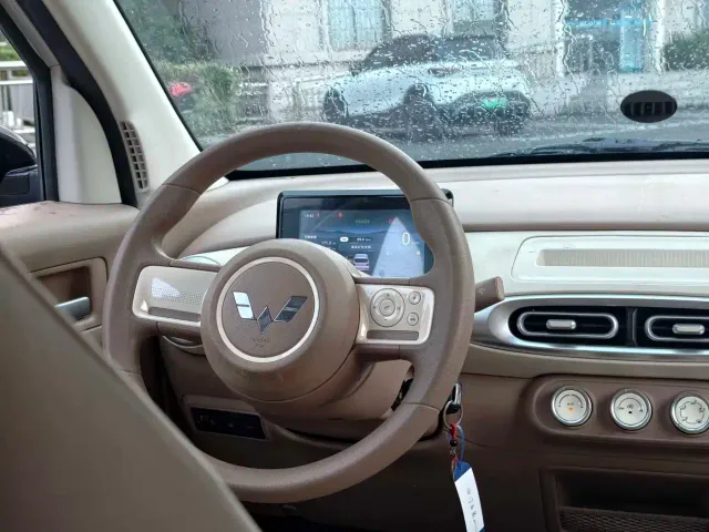 Wuling Hongguang Mini EV — Фото автомобиля 13