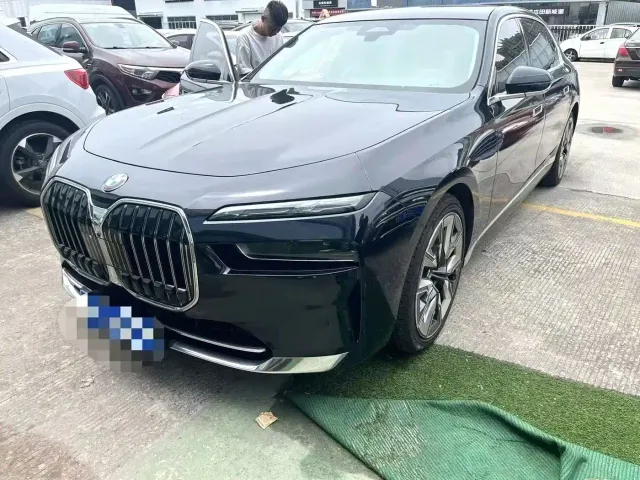 Фотография автомобиля — BMW 7 Series