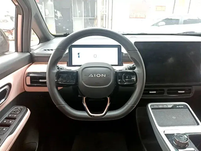 GAC Aion Y — Фото автомобиля 10