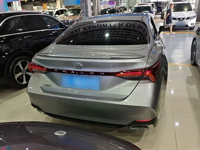 Toyota Avalon — Фото автомобиля 5