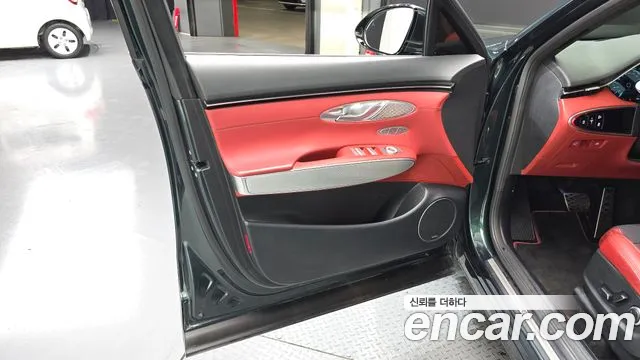 Genesis GV70 2.5T Бензин AWD — Фото автомобиля 21