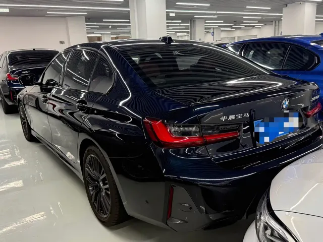 BMW 3 Series — Фото автомобиля 11