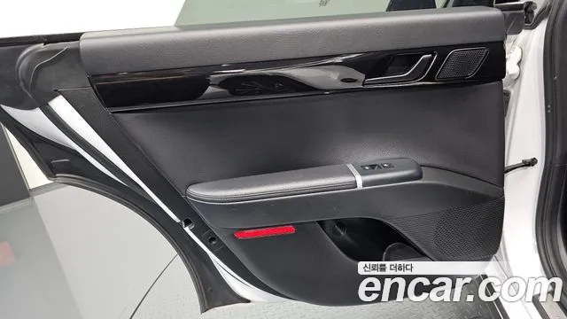 Hyundai Grandeur GN7 — Фото автомобиля 14