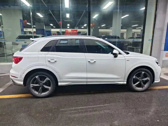 Audi Q3 — Фото автомобиля 2