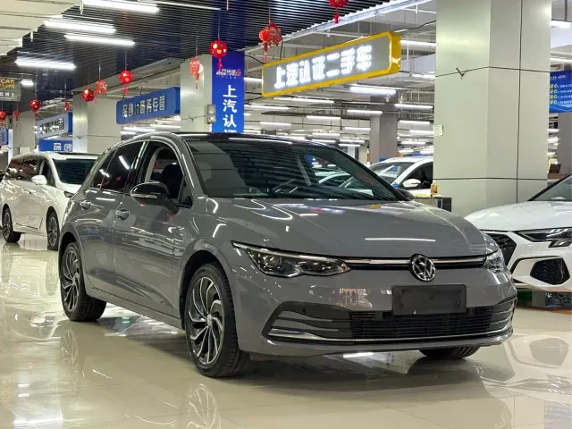 Volkswagen Golf — Фото автомобиля 3