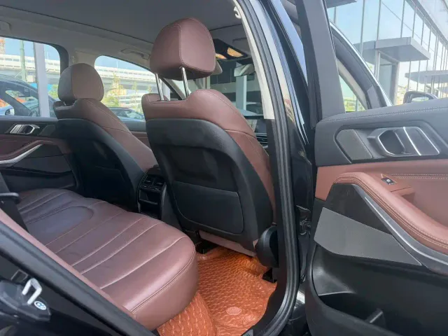 BMW X5 — Фото автомобиля 9