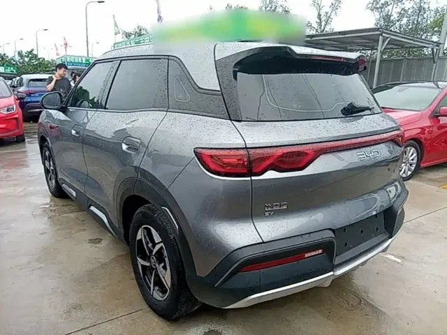 BYD Yuan UP — Фото автомобиля 4