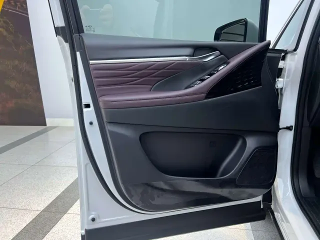 GAC Trumpchi M8 — Фото автомобиля 9