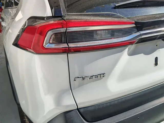 Toyota Wildlander — Фото автомобиля 12