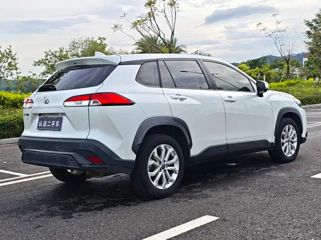 Toyota Frontlander — Фото автомобиля 6