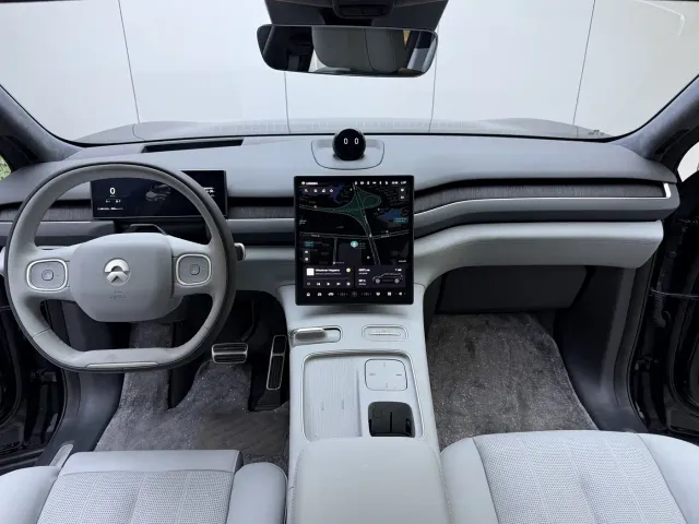 Nio ES8 — Фото автомобиля 6