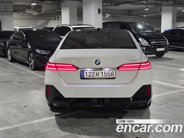 BMW 5 Series G60 — Фото автомобиля 4