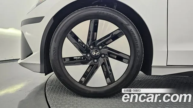 Hyundai Ioniq 6 — Фото автомобиля 5
