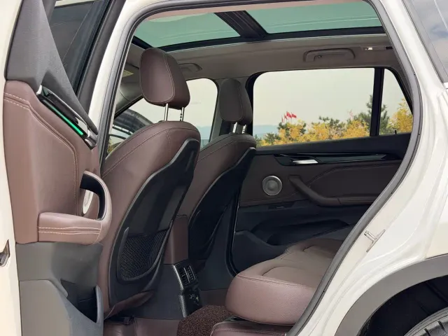 BMW X1 — Фото автомобиля 15
