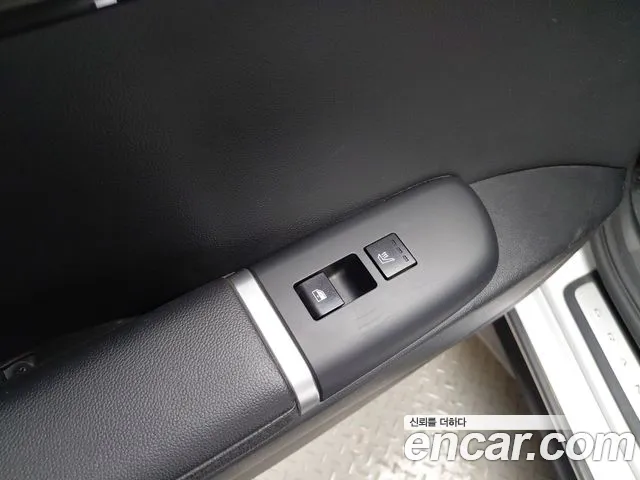 Hyundai Grandeur Grandeur (GN7) 2.5 Бензин 2WD — Фото автомобиля 28