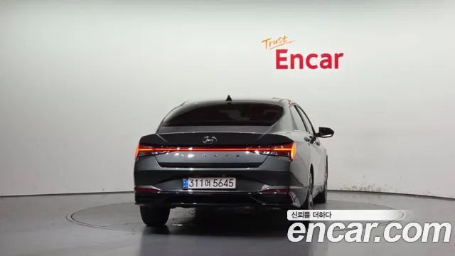 Hyundai Avante CN7 — Фото автомобиля 4