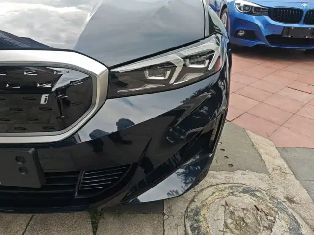 BMW i3 — Фото автомобиля 23